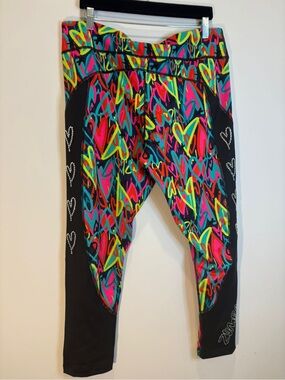Zumba XXL Panel Ankle Leggings With Swarovski Crystals Heart Graffiti Print